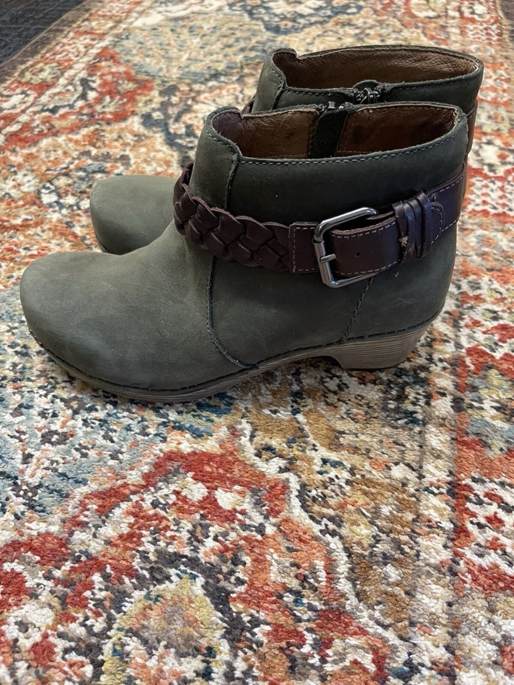 Dansko Boots Womens 40 Michelle Ankle Booties Olive Leather Buckle 9316287078